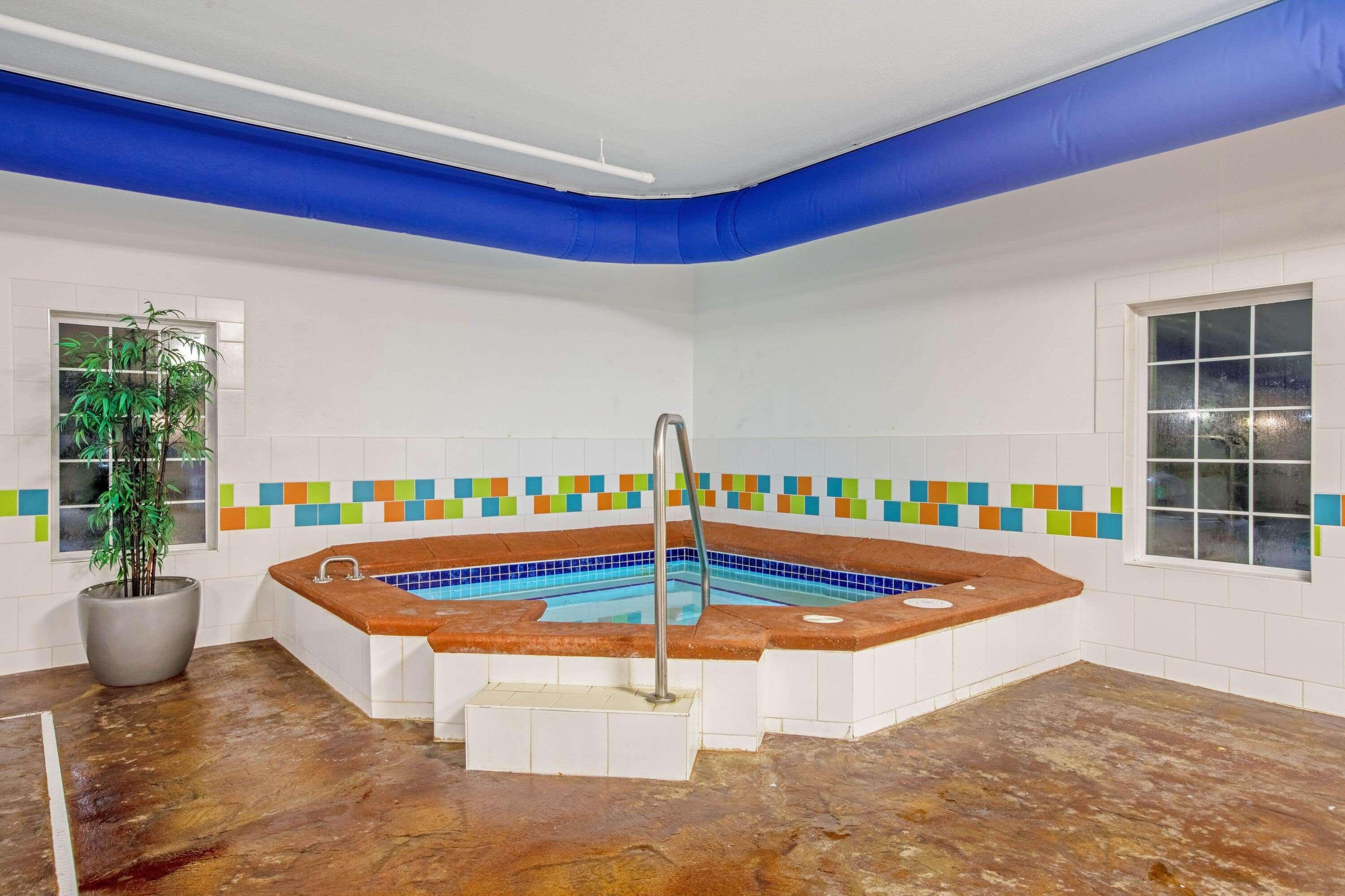 La Quinta By Wyndham Grand Forks Hotel Exterior photo