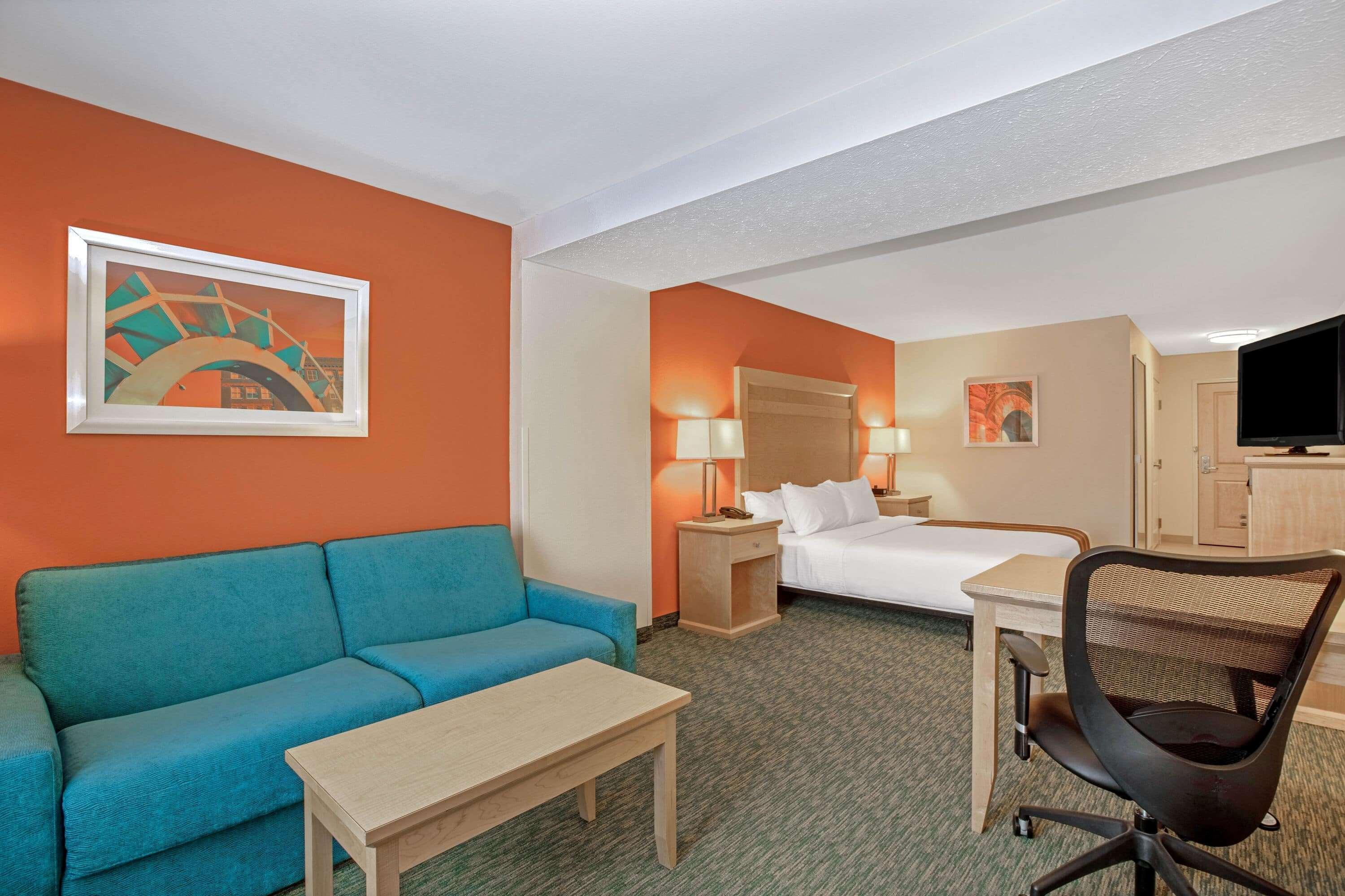 La Quinta By Wyndham Grand Forks Hotel Exterior photo