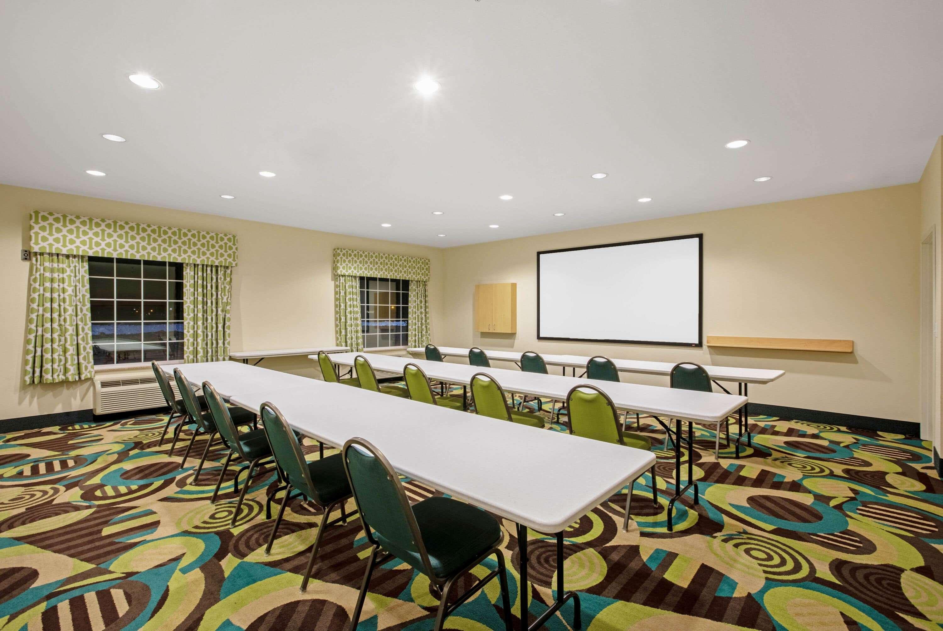 La Quinta By Wyndham Grand Forks Hotel Exterior photo